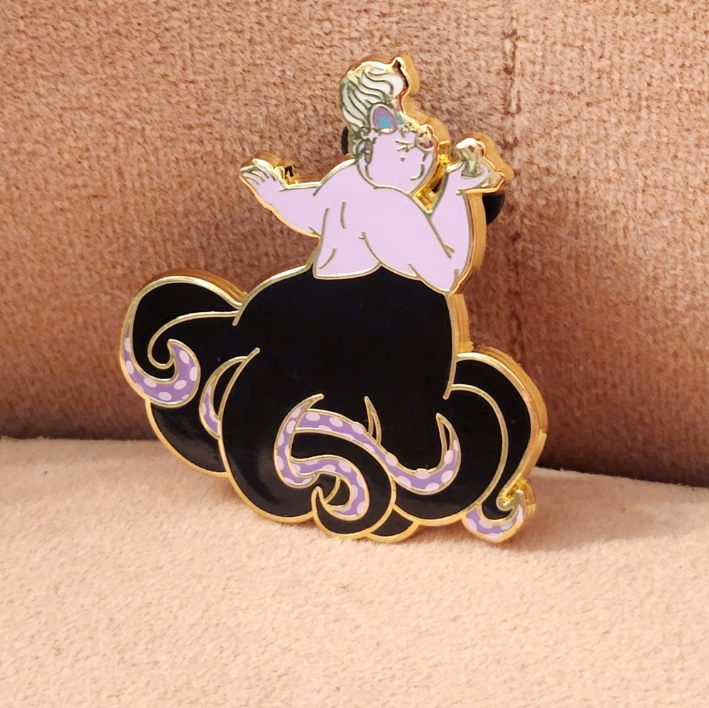 Disney little mermaid Ursula Black and Gold Pin NWOT